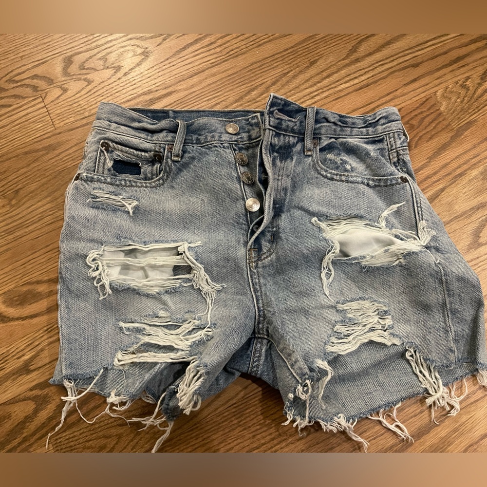 American Eagle Women’s Shorts size 4 NWT